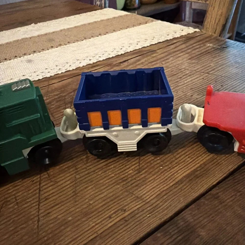 3 Pk Fisher-Price Mattel Geotrax Transport Push Train Engine and cars 2003